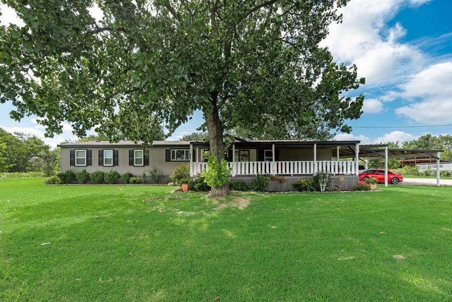 Property photo for 10661 County Road 360, Terrell, TX