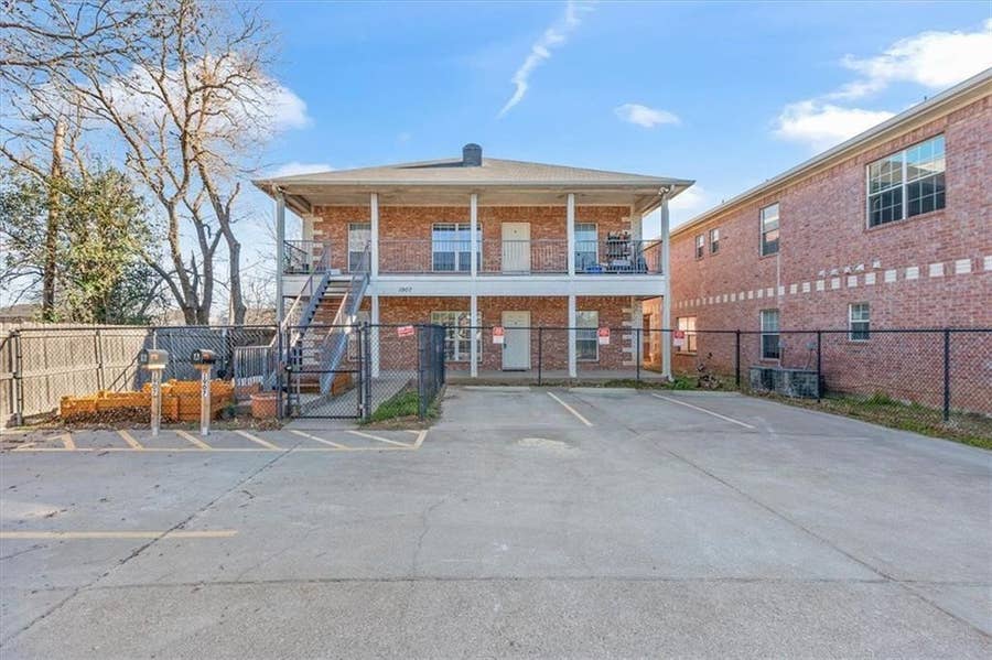 Property photo for 1907 S 17th Street, Waco, TX