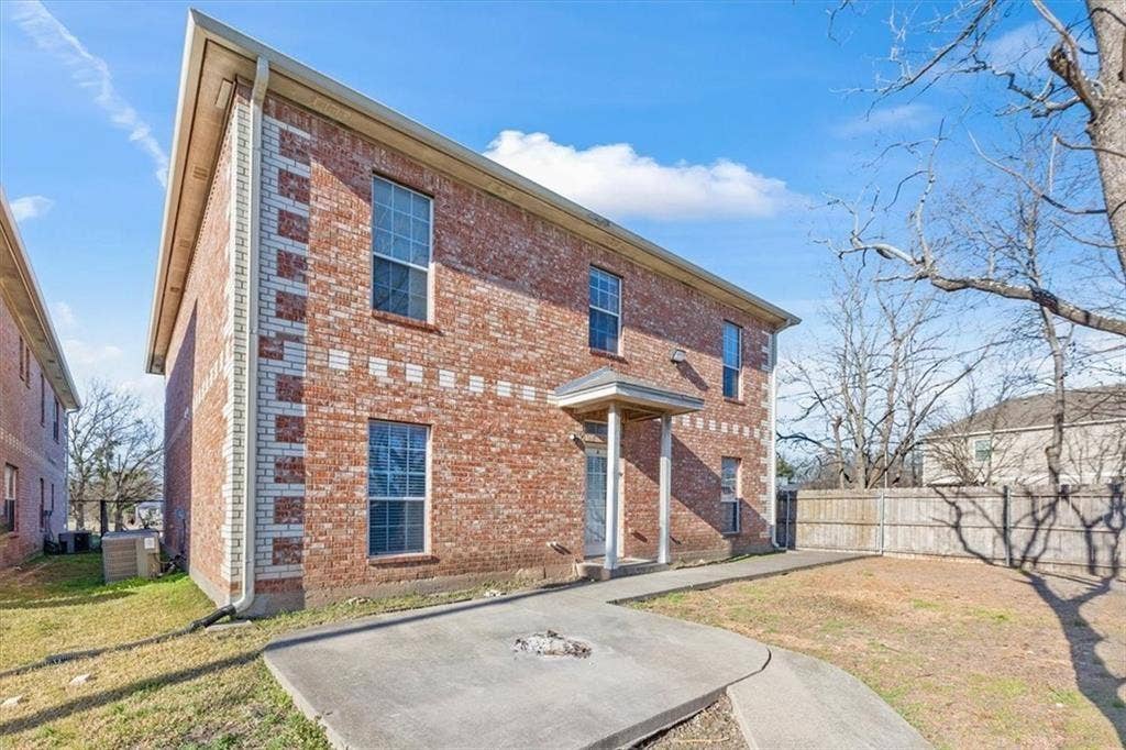 1907 S 17th Street, Waco, TX 76706 1907 S 17th Street, Waco, TX 76706