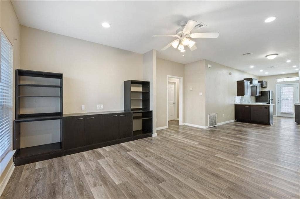 1907 S 17th Street, Waco, TX 76706 1907 S 17th Street, Waco, TX 76706