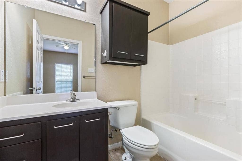 1907 S 17th Street, Waco, TX 76706 1907 S 17th Street, Waco, TX 76706