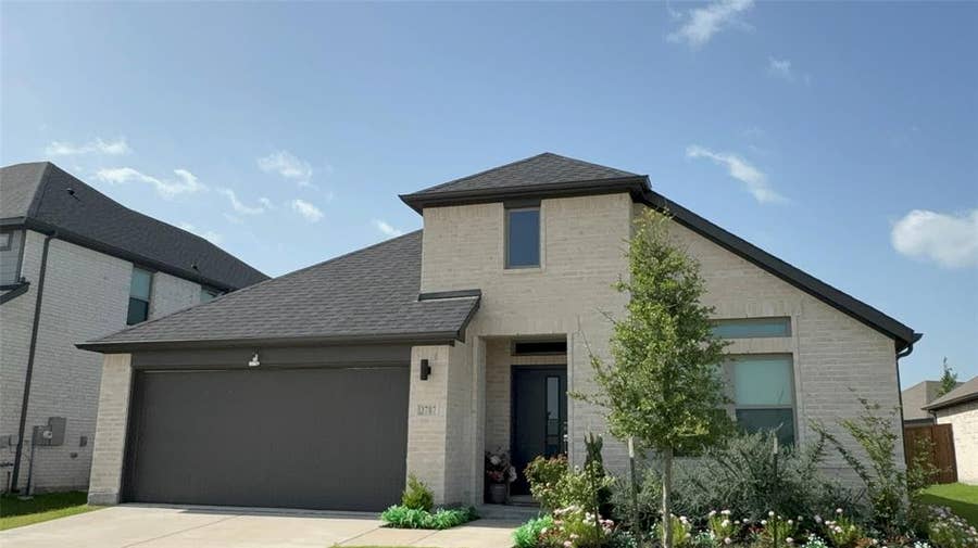 Property photo for 3707 Palo Pinto Drive, Farmersville, TX