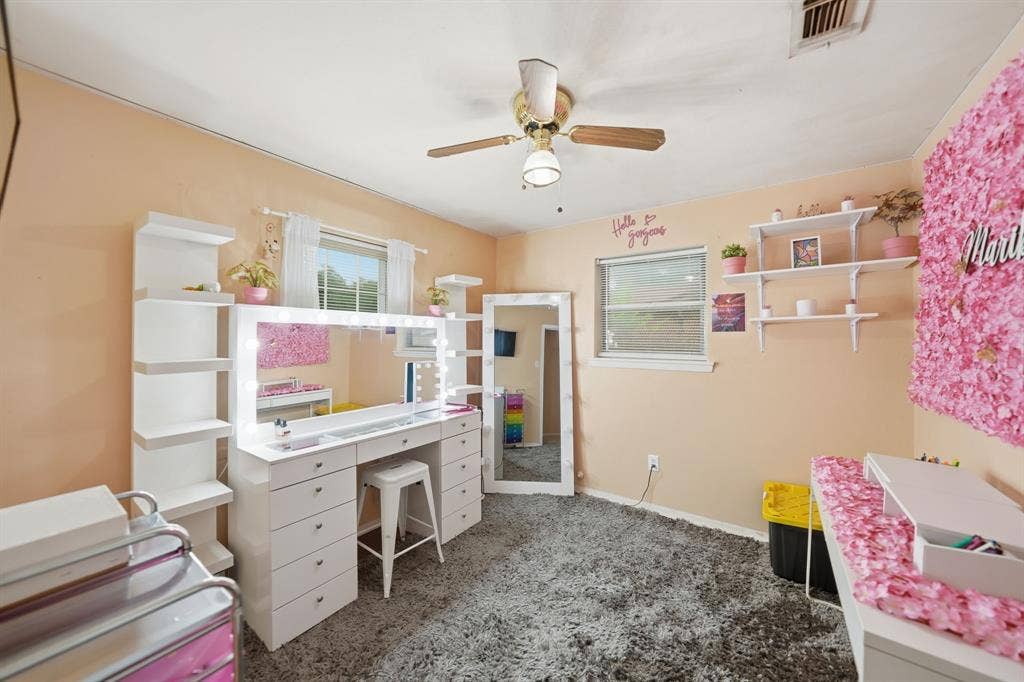 520 Thompson Drive, Saginaw, TX 76179 520 Thompson Drive, Saginaw, TX 76179