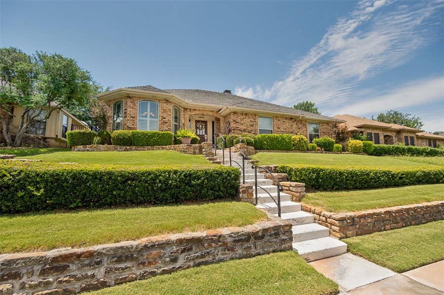 Property photo for 4609 Silverthorn Drive, Mesquite, TX