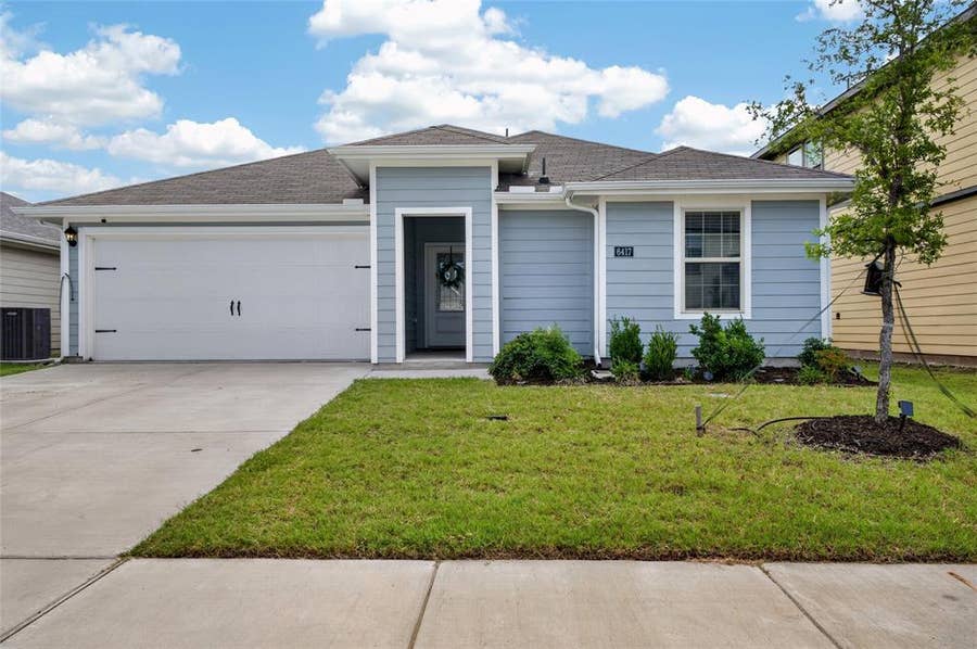 Property photo for 6417 Shoreline Lane, Princeton, TX