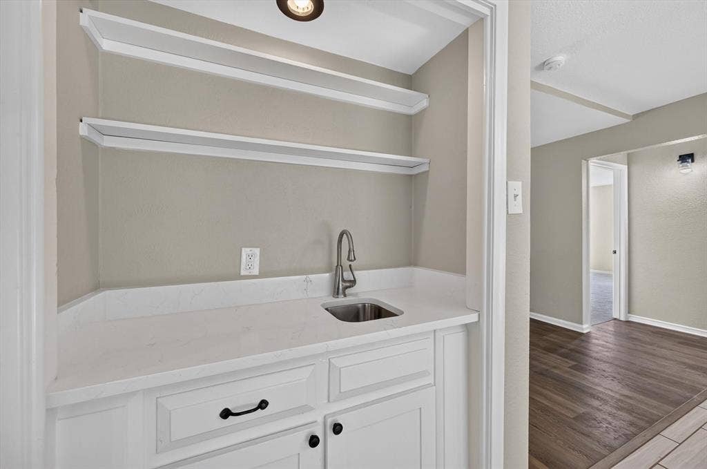 344 Woodbrook Drive, DeSoto, TX 75115