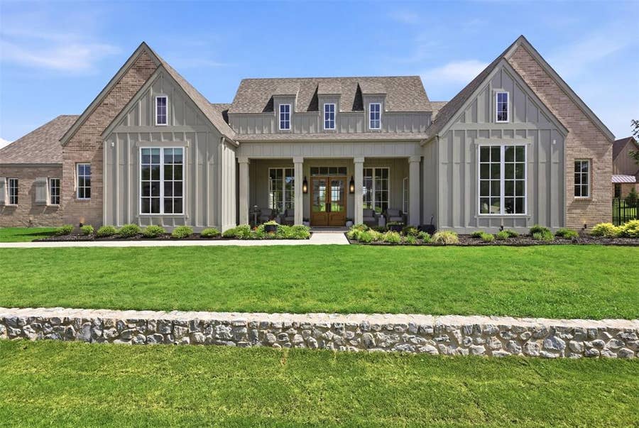 Property photo for 425 Abagail Lane, Van Alstyne, TX