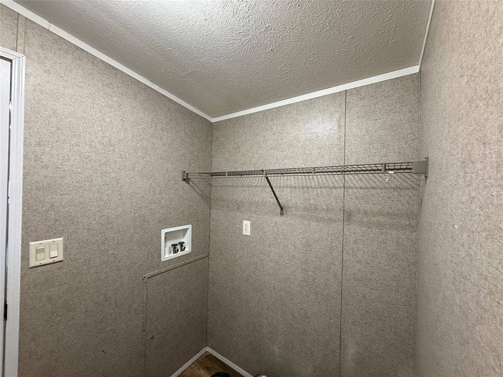 4262 Cactus Drive, Argyle, TX 76226 Located between kitchen and primary walk in closet