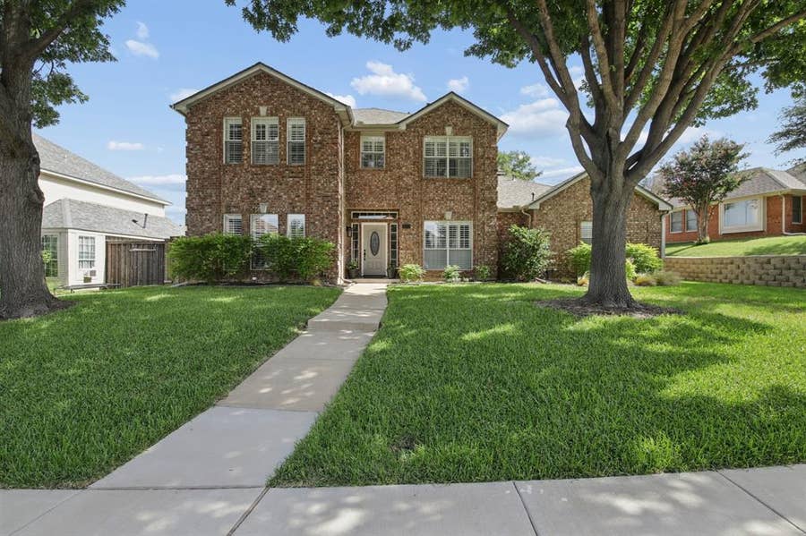 Property photo for 2717 Carmel Drive, Carrollton, TX