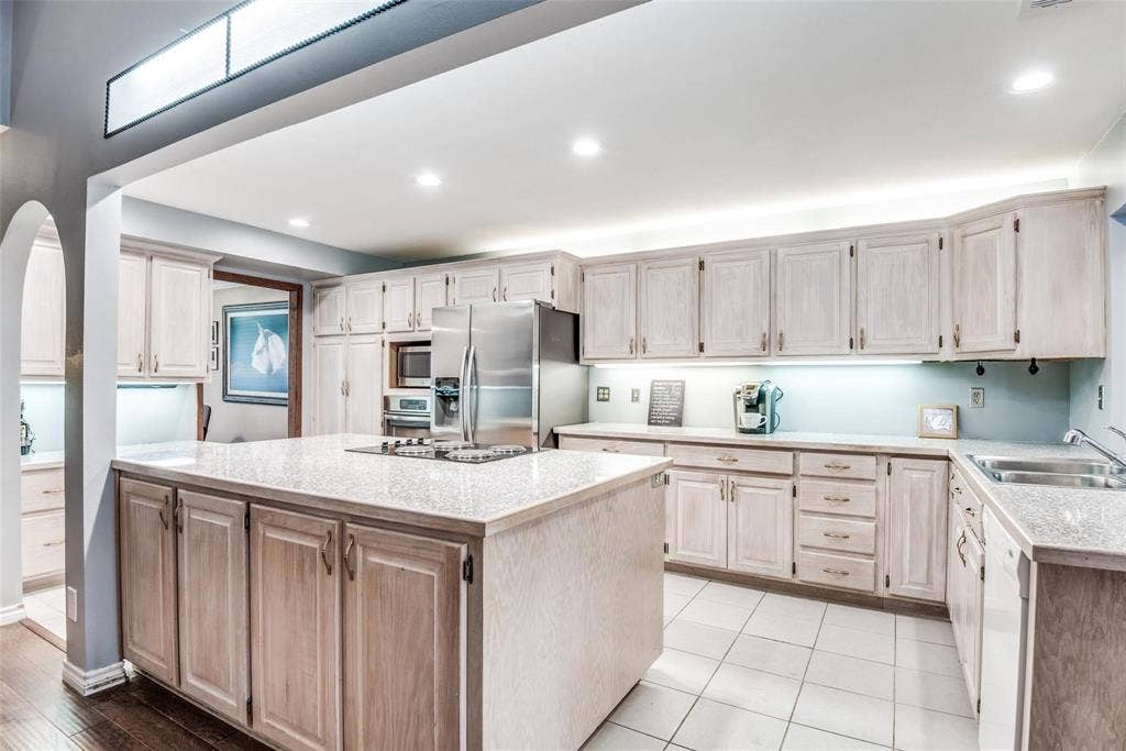 6607 Roundrock Road, Dallas, TX 75248 6607 Roundrock Road, Dallas, TX 75248
