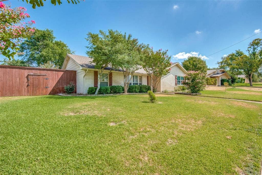 6607 Roundrock Road, Dallas, TX 75248 6607 Roundrock Road, Dallas, TX 75248