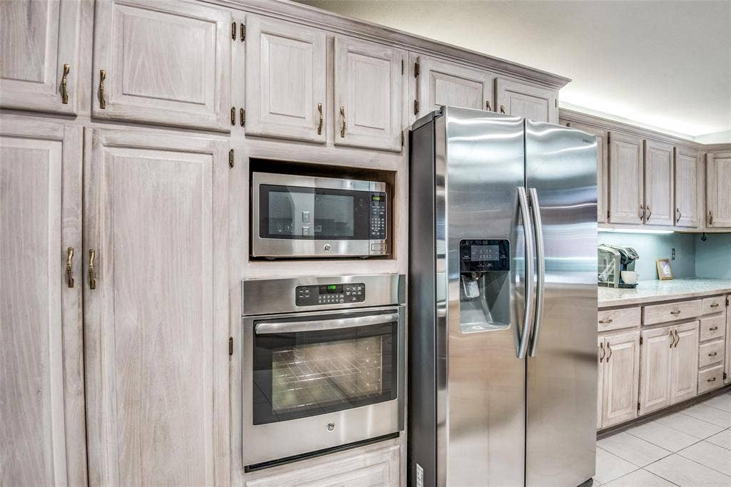 6607 Roundrock Road, Dallas, TX 75248 6607 Roundrock Road, Dallas, TX 75248