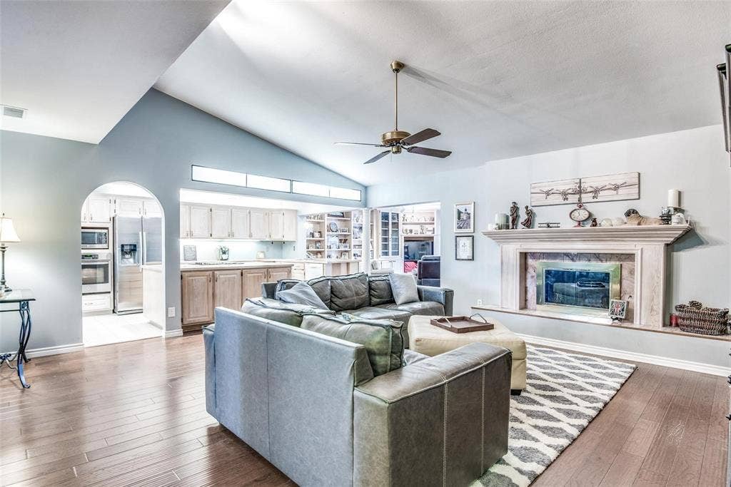 6607 Roundrock Road, Dallas, TX 75248 6607 Roundrock Road, Dallas, TX 75248