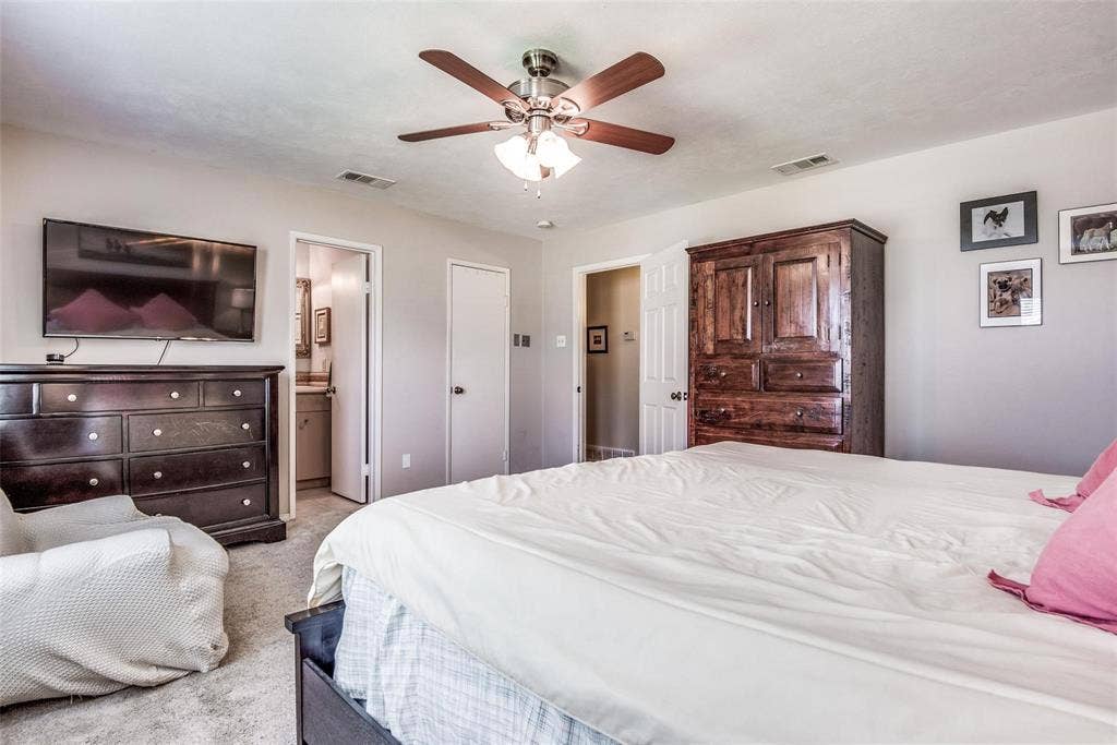 6607 Roundrock Road, Dallas, TX 75248 6607 Roundrock Road, Dallas, TX 75248