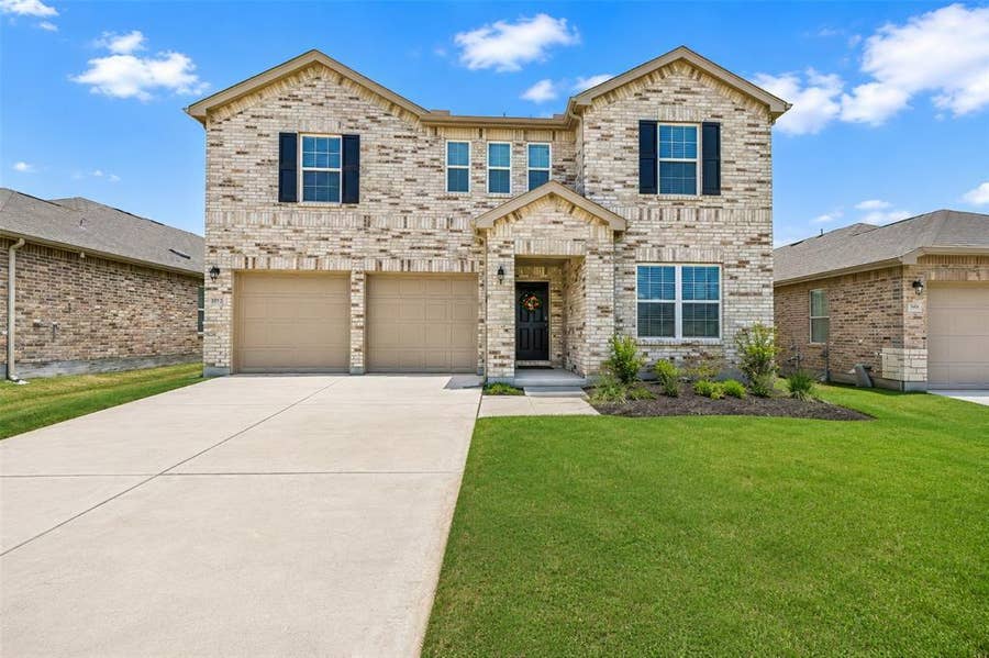 Property photo for 1913 Winding Creek Way, Denton, TX