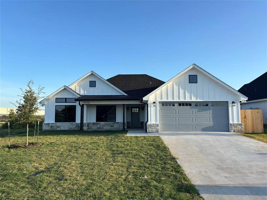 Property photo for 9936 Bridlewood Lane, Waco, TX