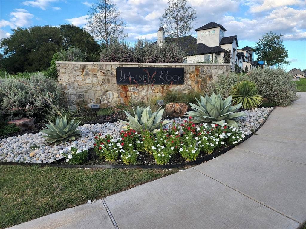 1203 Chapel Drive, Rockwall, TX 75032 Stone-clad entry monument with integrated signage