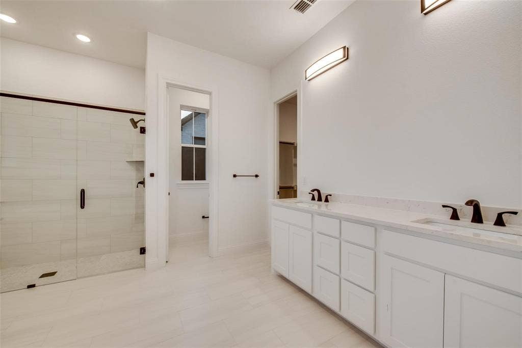 1203 Chapel Drive, Rockwall, TX 75032 1203 Chapel Drive, Rockwall, TX 75032
