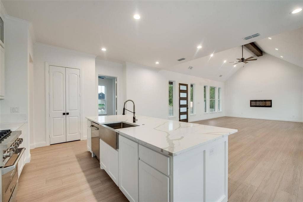 1203 Chapel Drive, Rockwall, TX 75032 1203 Chapel Drive, Rockwall, TX 75032