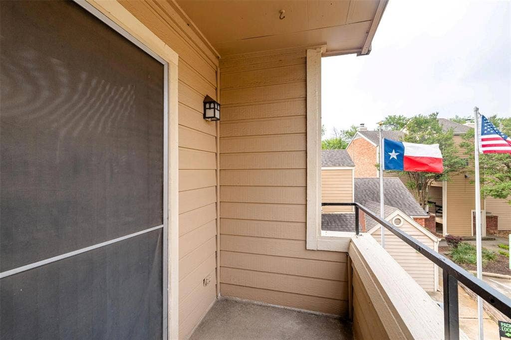 2809 W W William Cannon Drive, #E306, Austin, TX 78745 Up To 8 Weeks Free! Newly renovated units available!