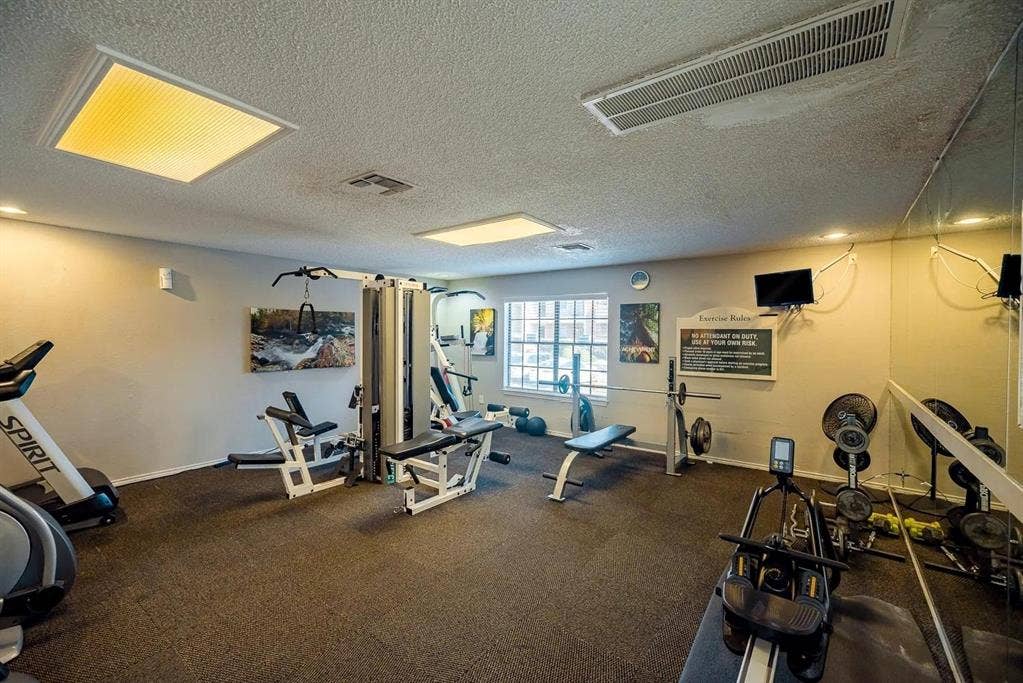 2809 W W William Cannon Drive, #E306, Austin, TX 78745 Up To 8 Weeks Free! Newly renovated units available!