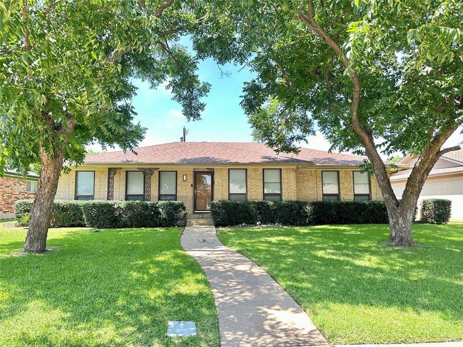Property photo for 5823 Marview Lane, Dallas, TX