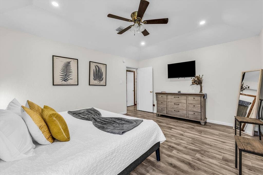 316 E Chapman Road, Hewitt, TX 76643 316 E Chapman Road, Hewitt, TX 76643