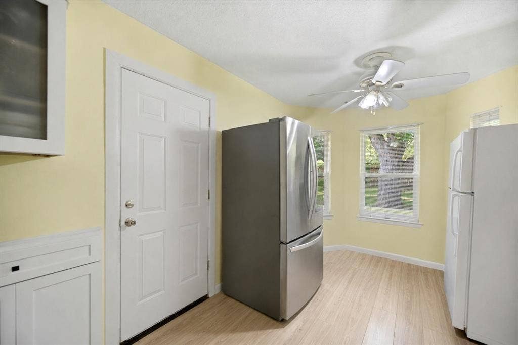 501 Simmons Drive, Euless, TX 76040 501 Simmons Drive, Euless, TX 76040