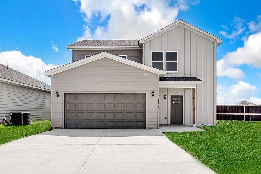 Property photo for 10508 Ruffin Drive, Fort Worth, TX