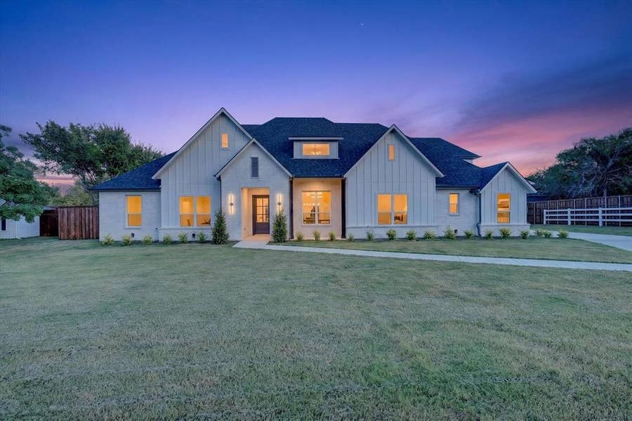 Property photo for 3710 Castle Drive, Rowlett, TX