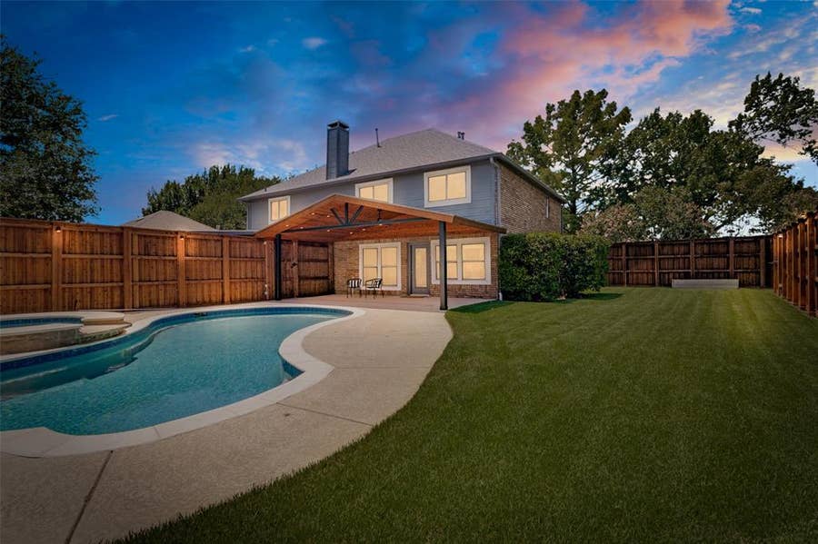 Property photo for 1318 Newport Drive, Carrollton, TX