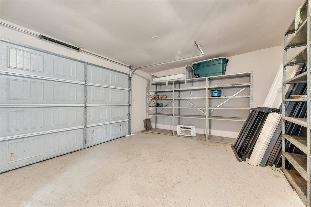 2 car garage in detached garage