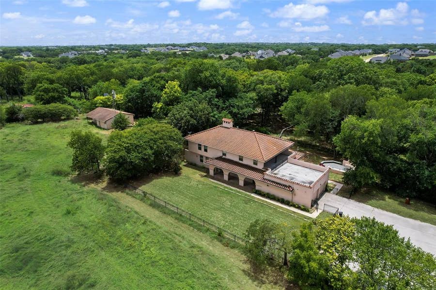 Property photo for 7220 Shiloh Road, Midlothian, TX
