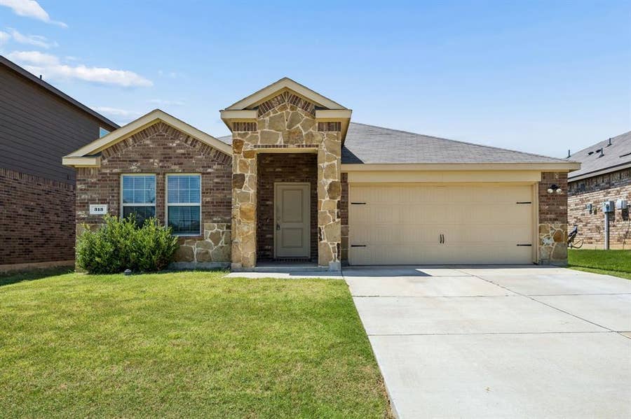Property photo for 313 Samuel Street, Denton, TX
