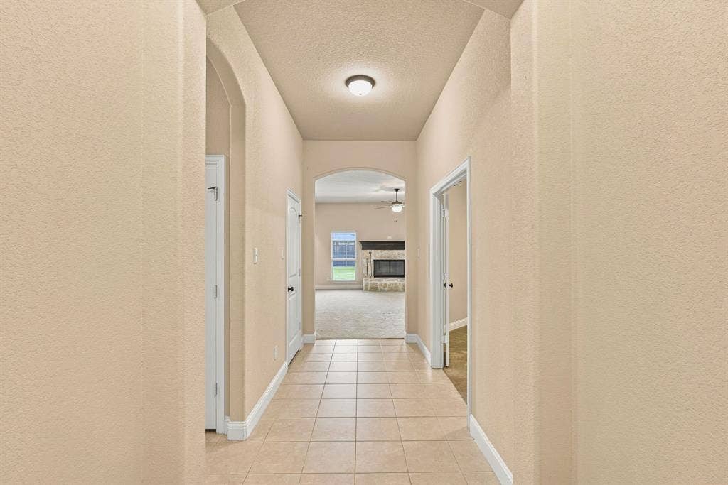 5610 Paradise Drive, Midlothian, TX 76065