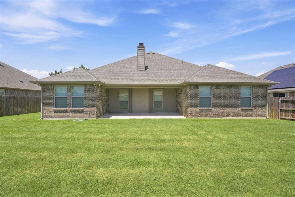 5610 Paradise Drive, Midlothian, TX 76065