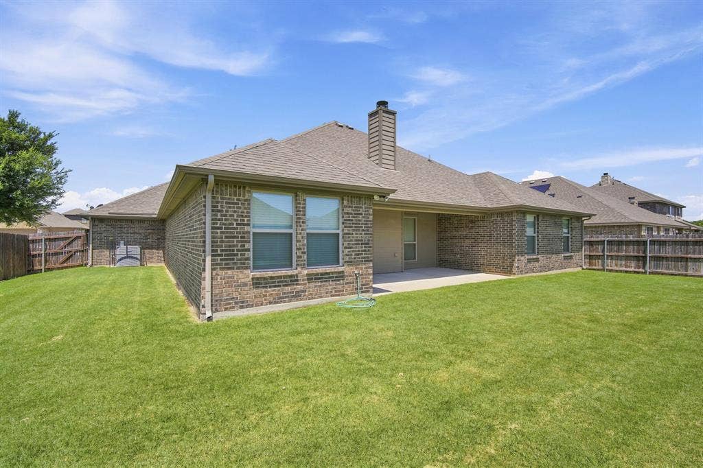 5610 Paradise Drive, Midlothian, TX 76065