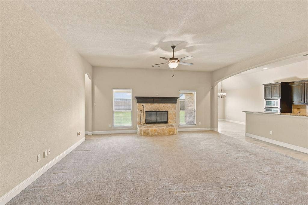 5610 Paradise Drive, Midlothian, TX 76065