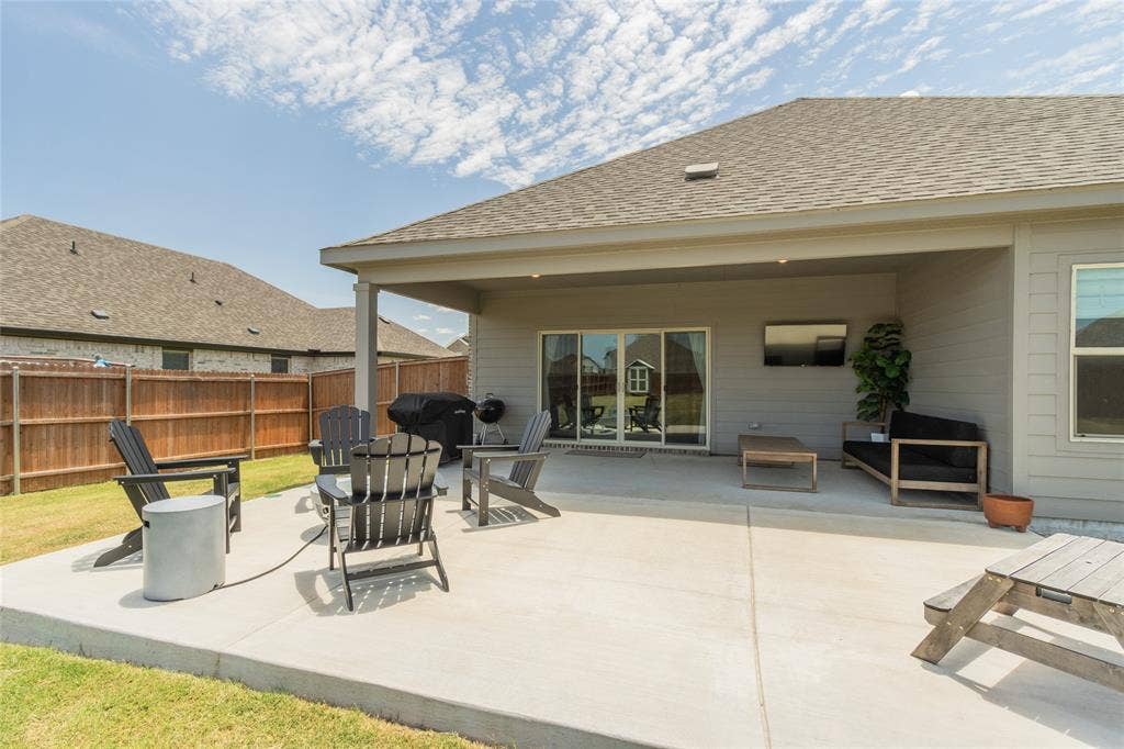 2120 Draco Drive, Haslet, TX 76052 2120 Draco Drive, Haslet, TX 76052