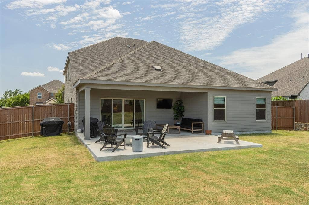 2120 Draco Drive, Haslet, TX 76052 2120 Draco Drive, Haslet, TX 76052