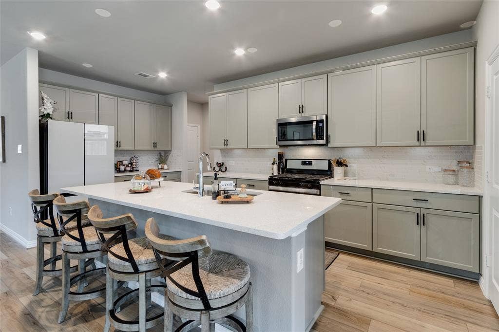 2120 Draco Drive, Haslet, TX 76052 2120 Draco Drive, Haslet, TX 76052