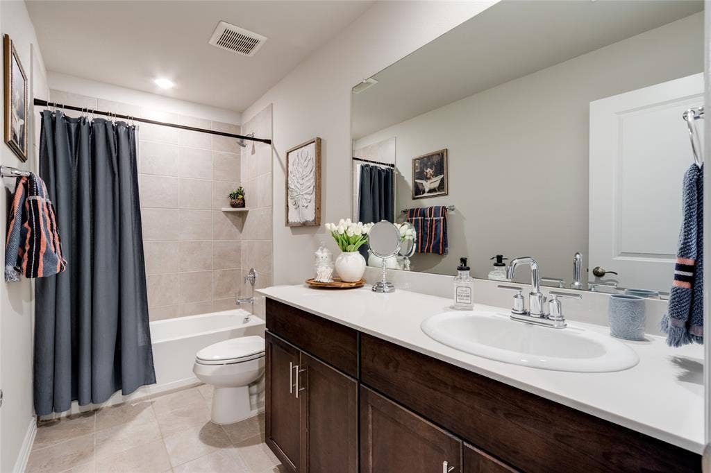 2120 Draco Drive, Haslet, TX 76052 2120 Draco Drive, Haslet, TX 76052
