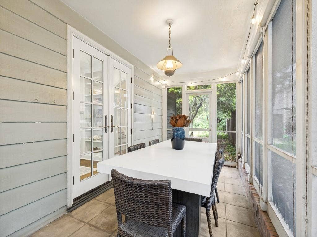 3860 Mockingbird Lane, Highland Park, TX 75205 3860 Mockingbird Lane, Highland Park, TX 75205