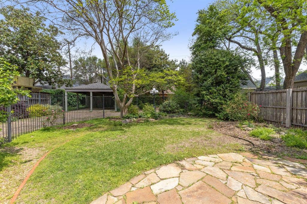 3860 Mockingbird Lane, Highland Park, TX 75205 3860 Mockingbird Lane, Highland Park, TX 75205