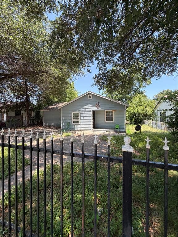 Property photo for 3717 Childress Street, Fort Worth, TX
