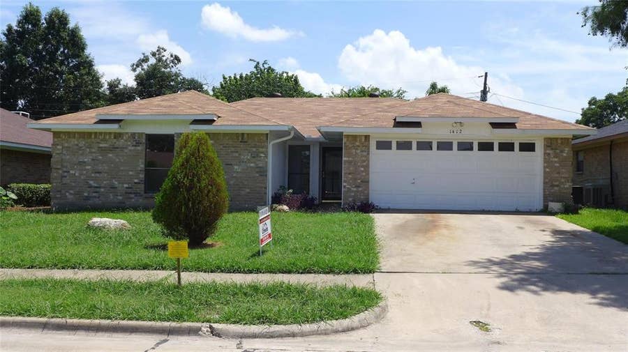 Property photo for 1412 Brenda Drive, Irving, TX