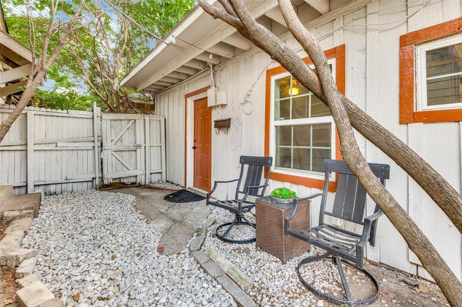 Property photo for 403 N Britain Road, #403B, Irving, TX