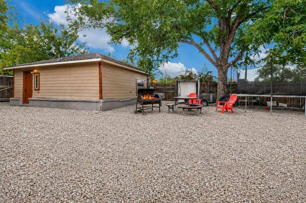 403 N Britain Road, #407B, Irving, TX 75061 403 N Britain Road, #407B, Irving, TX 75061