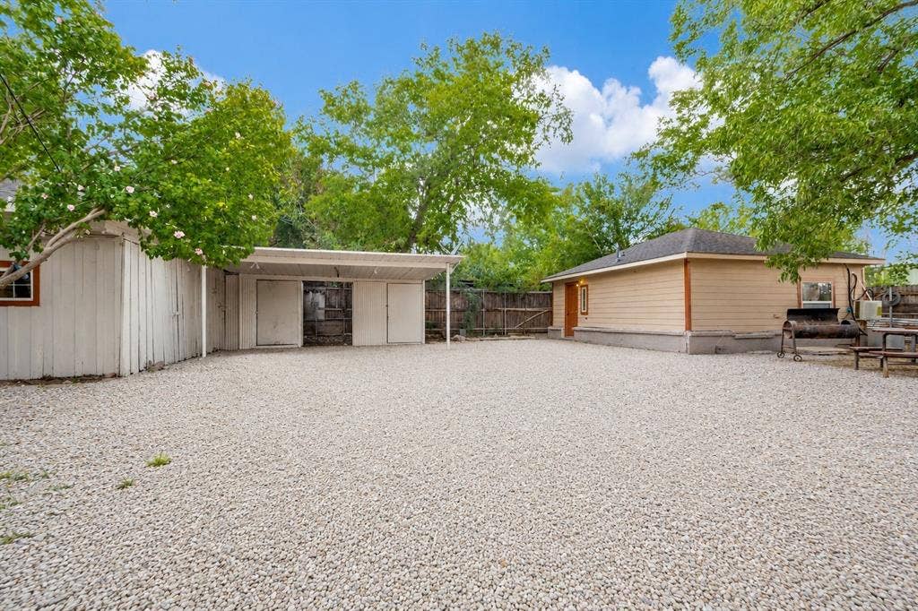 403 N Britain Road, #407B, Irving, TX 75061 403 N Britain Road, #407B, Irving, TX 75061
