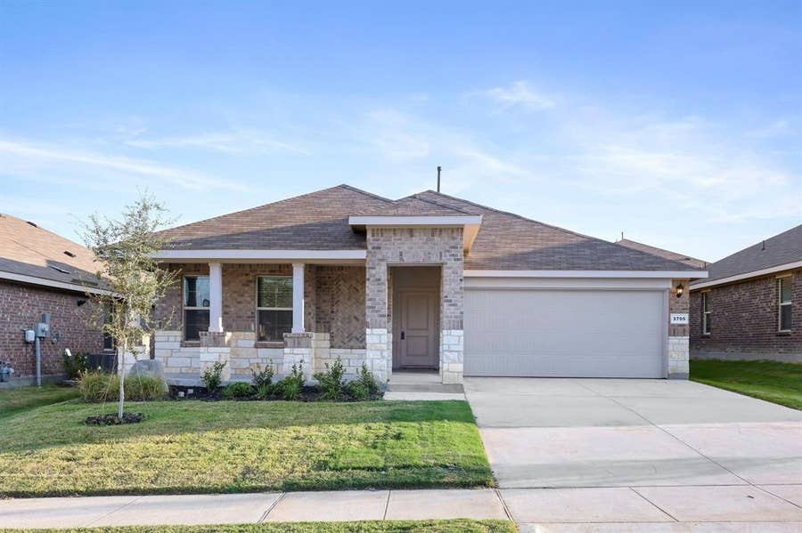 Property photo for 3705 Northwater Trail, Denton, TX